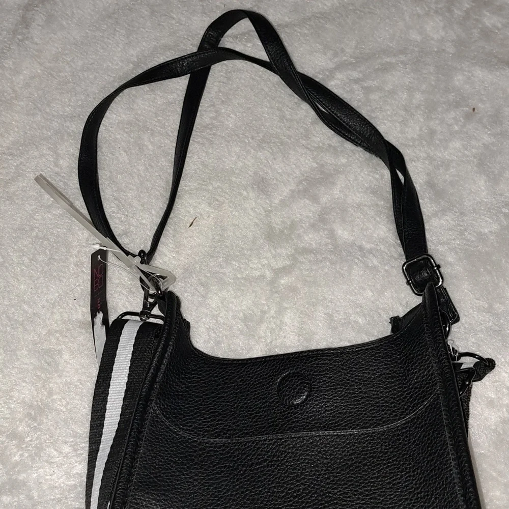 Black shoulder purse - Picture 6 of 8